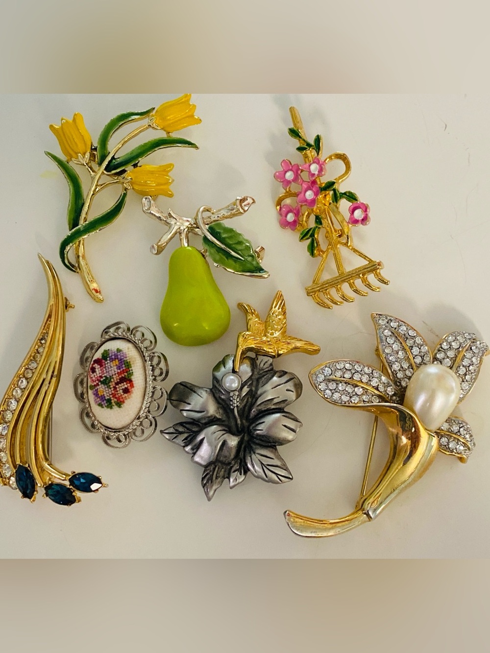 Vintage Costume Jewelry Brooch Bundle - 7pc Estate Lot Enamel Rhinestone Pearl